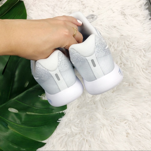 Women’s Nike Lunarepic Low Flyknit - Picture 3 of 5